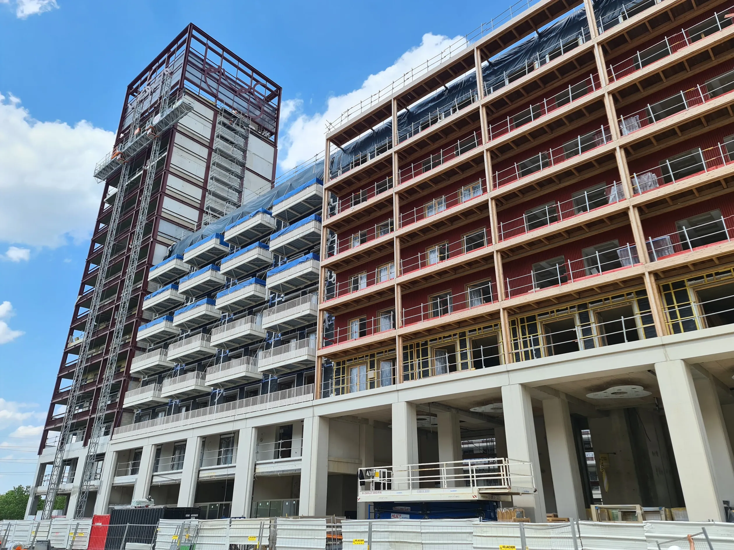 Travaux de façades Village Olympique — chantier en cours